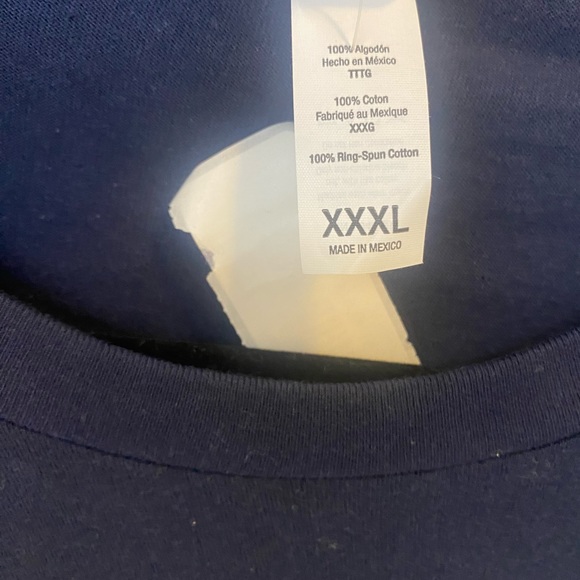 NWT Snowy Snowflake Navy Tee - Picture 5 of 5